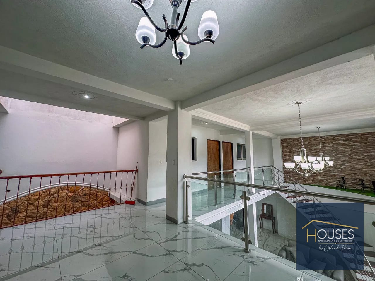 Vendo Casa en Residencial Vistas de Florencia, Santa Lucía Milpas Altas — Casa en Venta en Santa Lucía Milpas Altas, Sacatepéquez — foto 6 de 17