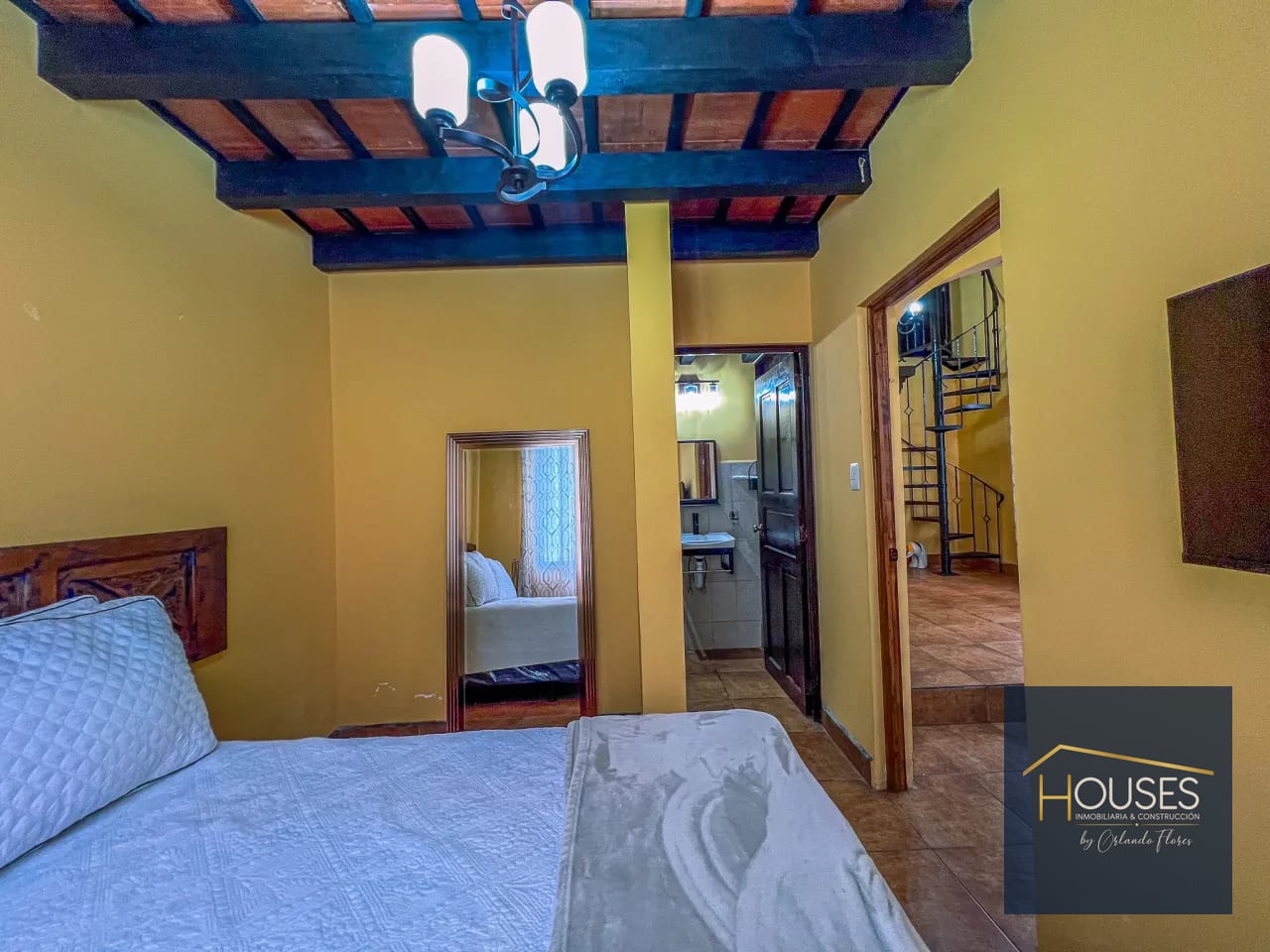 Rento Casa Amoblada de Esquina en Antigua Guatemala — Casa en Alquiler en Antigua, Sacatepéquez — foto 6 de 14