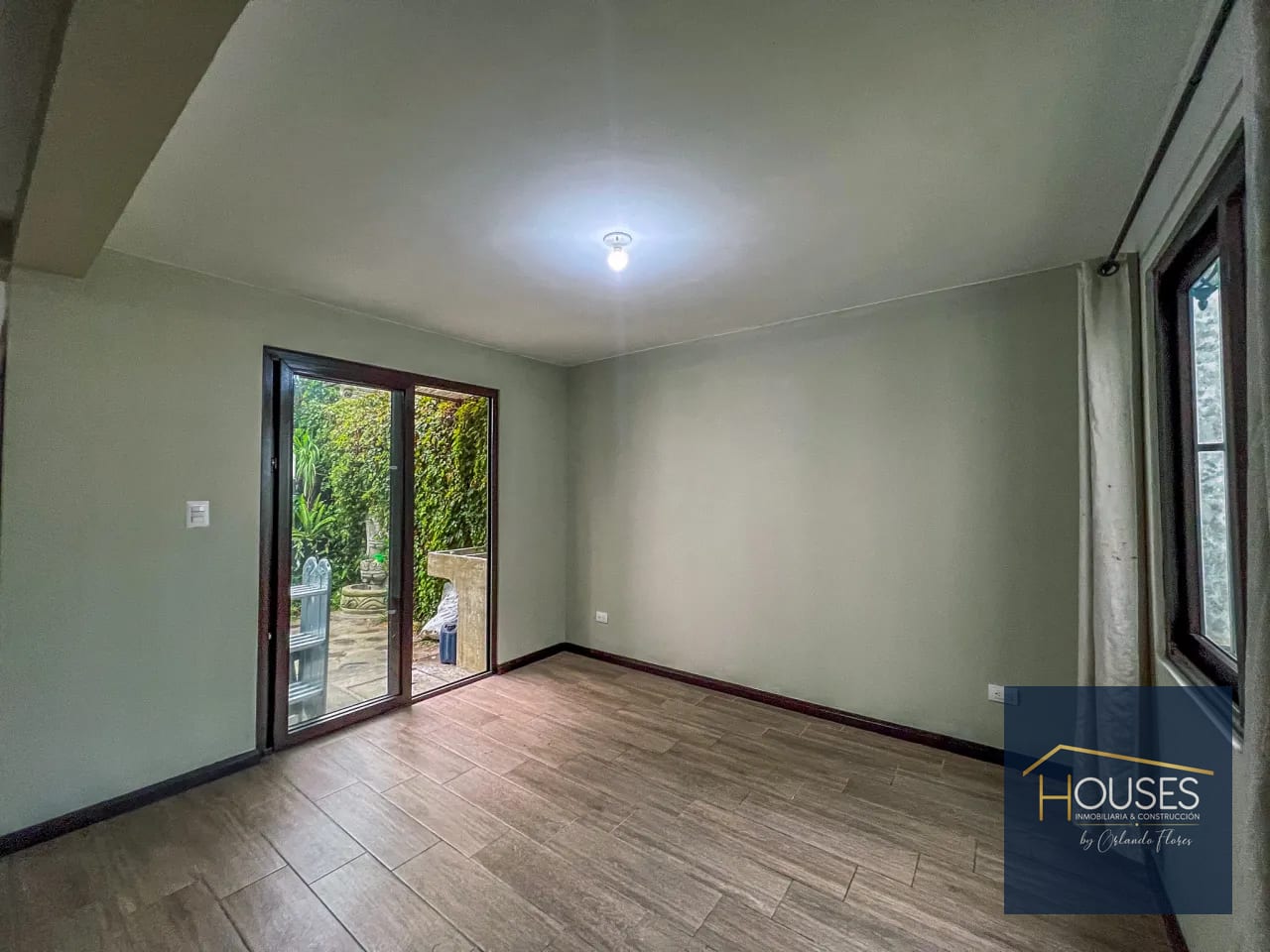 Rento Casa en Condado Antigua, Ciudad Vieja — Casa en Alquiler en Ciudad Vieja, Sacatepéquez — foto 13 de 14