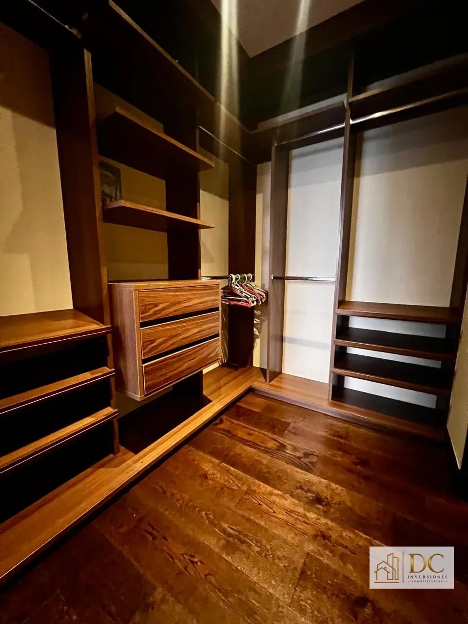 đ APARTAMENTO AMUEBLADO EN RENTA â 2 HAB + BALCĂN | SANTA INĂS DEL PARQUE | ZONA 14 â Apartamento en Alquiler en Santa InĂ©s del Parque, Zona 14, Guatemala, Ciudad â foto 8 de 16