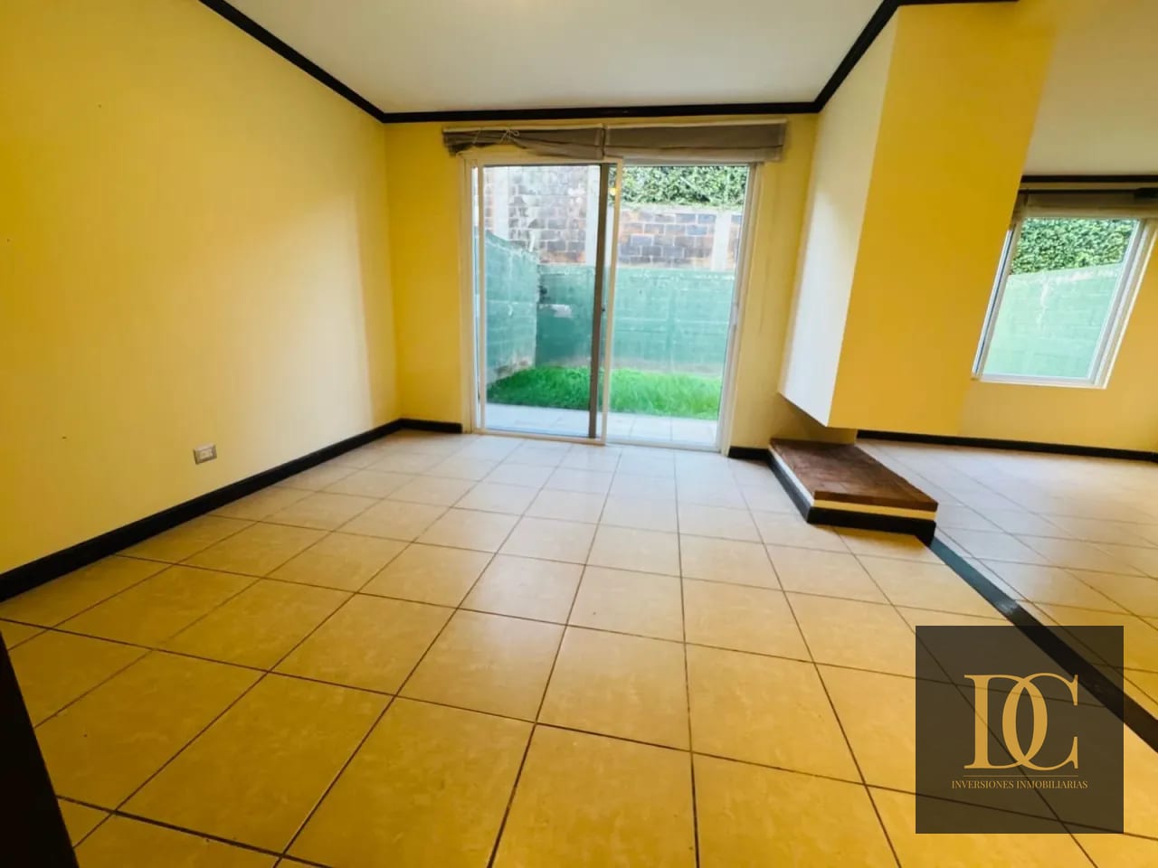 📍 Casa en Venta – 3 Hab + Jardín y Sala Familiar | Ensenada de San Isidro | Zona 16 — Casa en Venta en Ensenada de San Isidro, Zona 16, Guatemala, Ciudad — foto 3 de 10