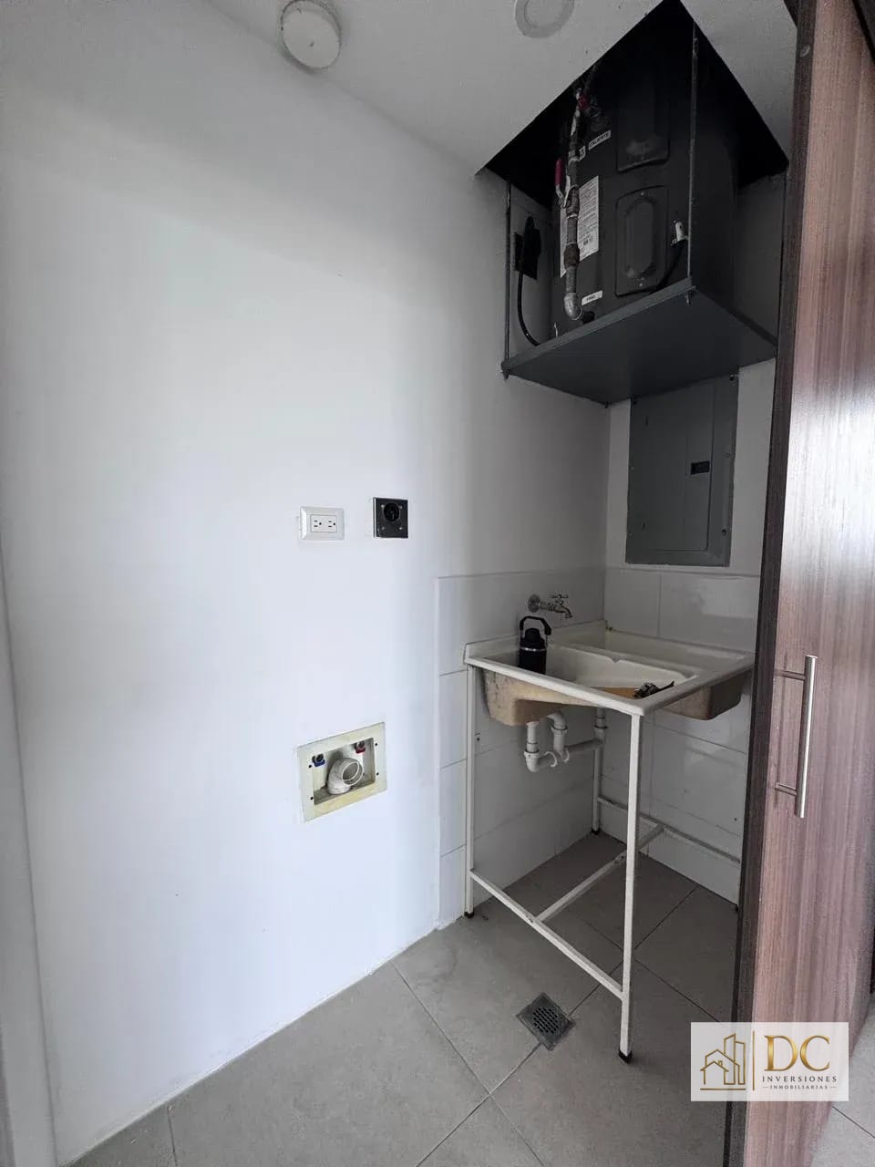 📍 Apartamento en Renta – 2 Hab + Pet Friendly + Vista Panorámica | Mira 10 | Zona 10 — Apartamento en Alquiler en Mira, Zona 10, Guatemala, Ciudad — foto 9 de 12