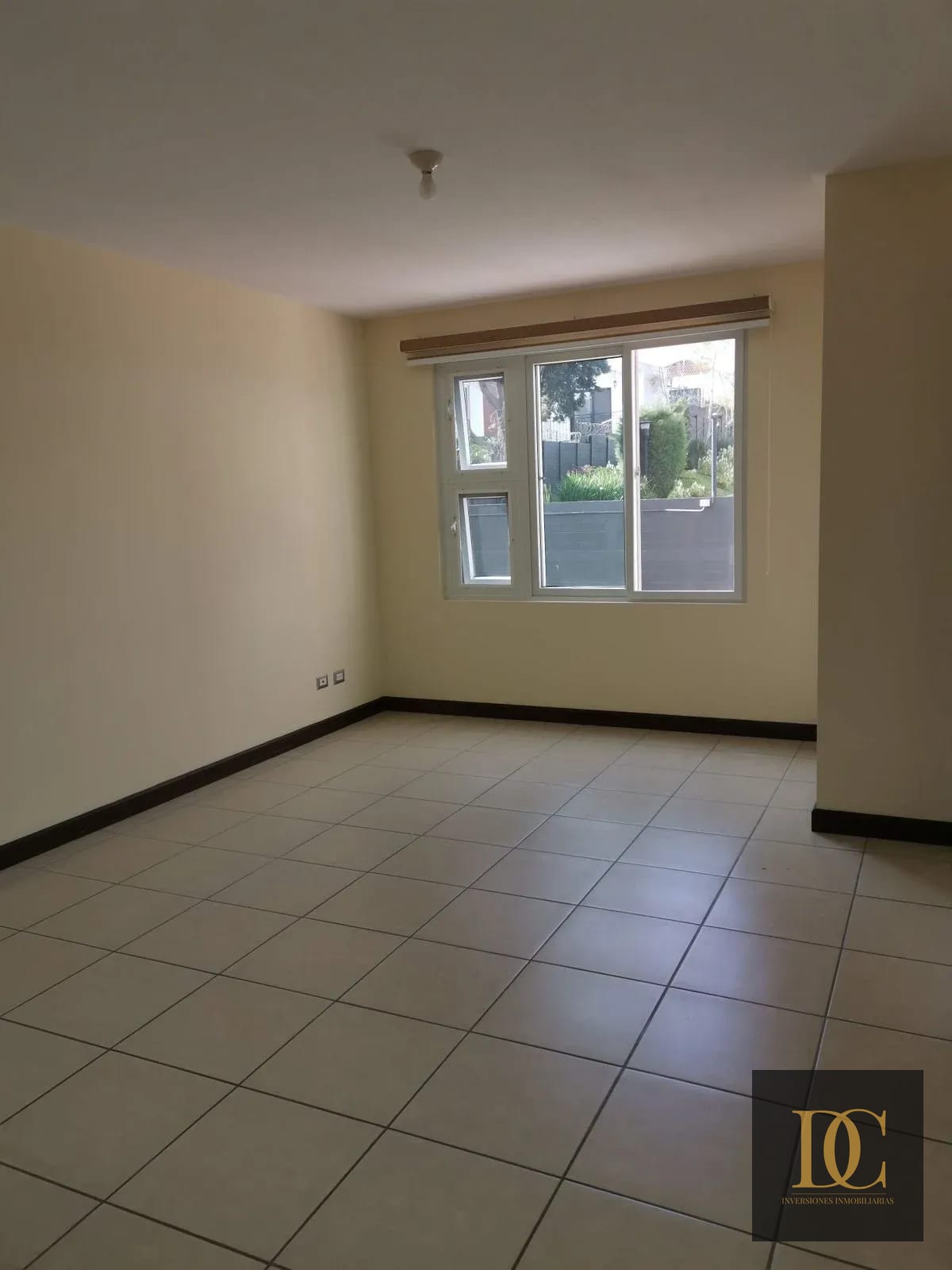 📍 Casa en Venta – 3 Hab + Jardín | Ensenada de San Isidro | Zona 16 — Casa en Venta en Alamedas de San Isidro, Zona 16, Guatemala, Ciudad — foto 9 de 13