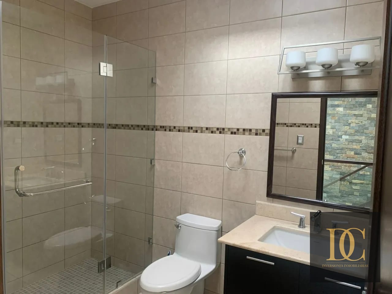 📍 Casa en Venta – 3 Hab + Jardín | Ensenada de San Isidro | Zona 16 — Casa en Venta en Alamedas de San Isidro, Zona 16, Guatemala, Ciudad — foto 13 de 13