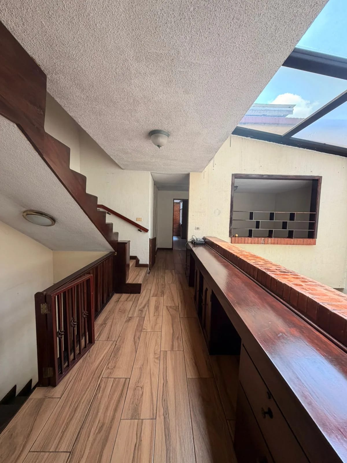 casa en Alquiler zona 10 — Casa en Alquiler en Zona 10, Guatemala, Ciudad — foto 4 de 11