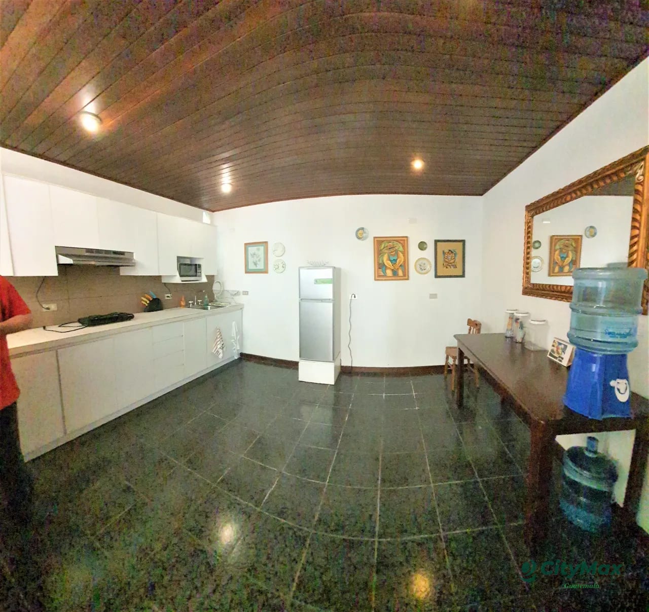 Amplia Casa en Venta El Prado Zona 10 Guatemala — Casa en Venta en El Prado, Zona 10, Guatemala, Ciudad — foto 4 de 11