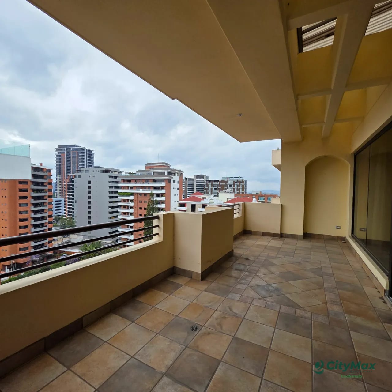 Penthouse en Venta zona 10 cerca de La Estación — Apartamento en Venta en Torre Castelar, Zona 10, Guatemala, Ciudad — foto 14 de 16
