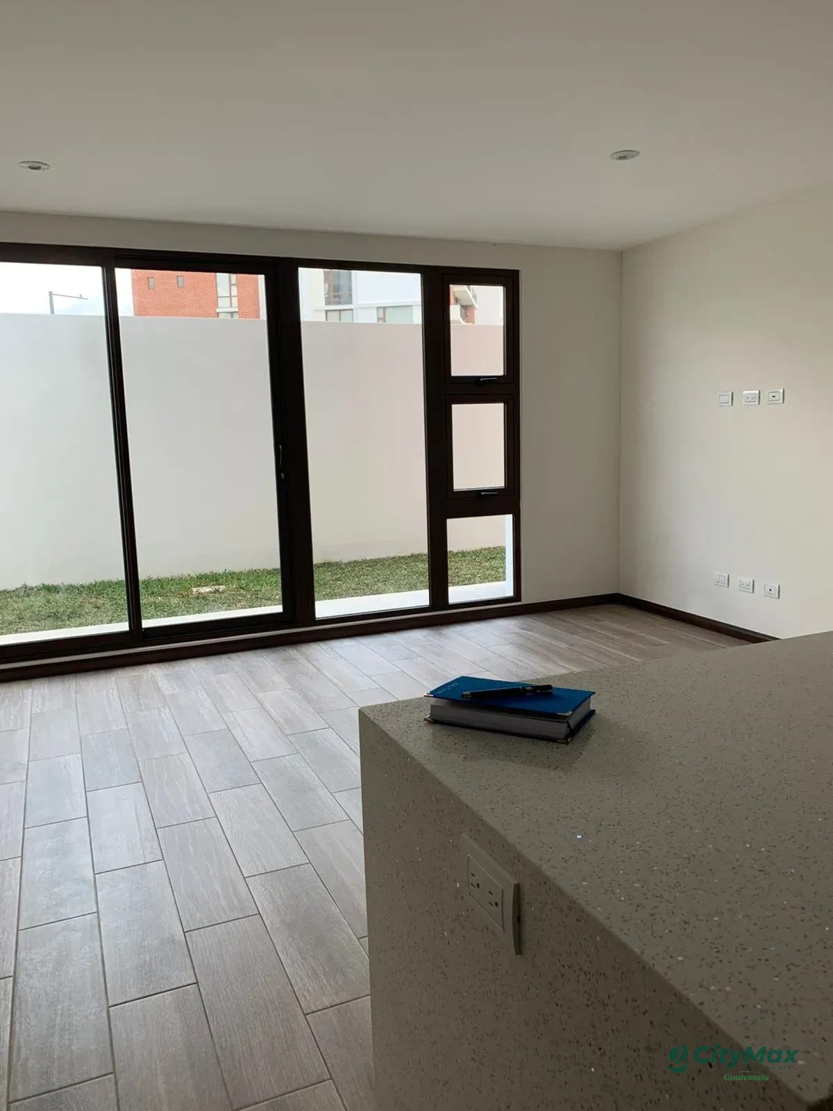 En venta apartamento San Isidro 20-21 Zona 16 — Apartamento en Venta en San Isidro 20/21, Zona 16, Guatemala, Ciudad — foto 6 de 9