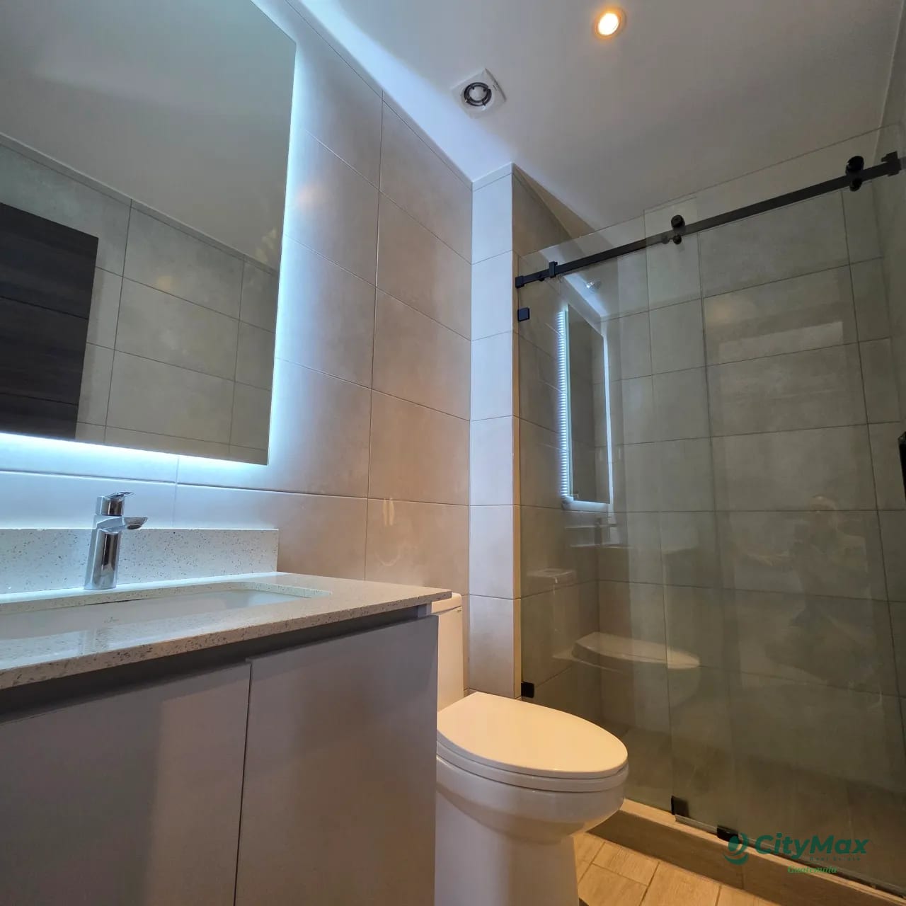 Apartamento en Alquiler en Zona 10 Guatemala — Apartamento en Alquiler en Parque 10, Zona 10, Guatemala, Ciudad — foto 4 de 15
