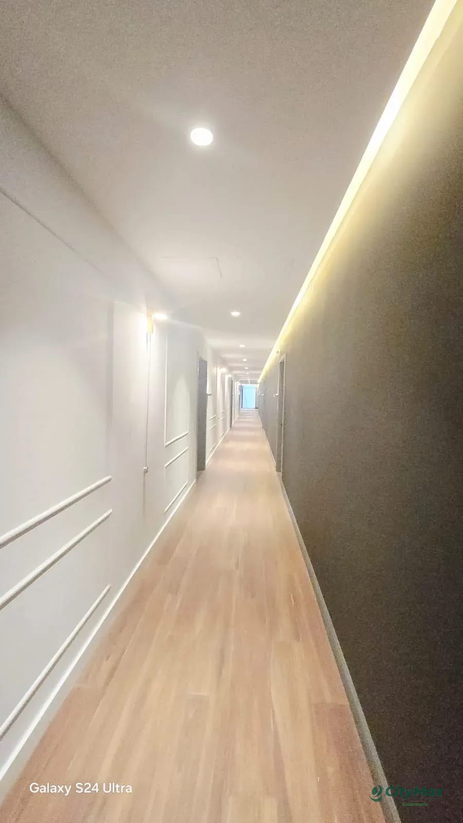 Apartamento en Renta o Venta en Zona 10 Ciudad de Guatemala. — Apartamento en Venta en Atarah, Zona 10, Guatemala, Ciudad — foto 4 de 6