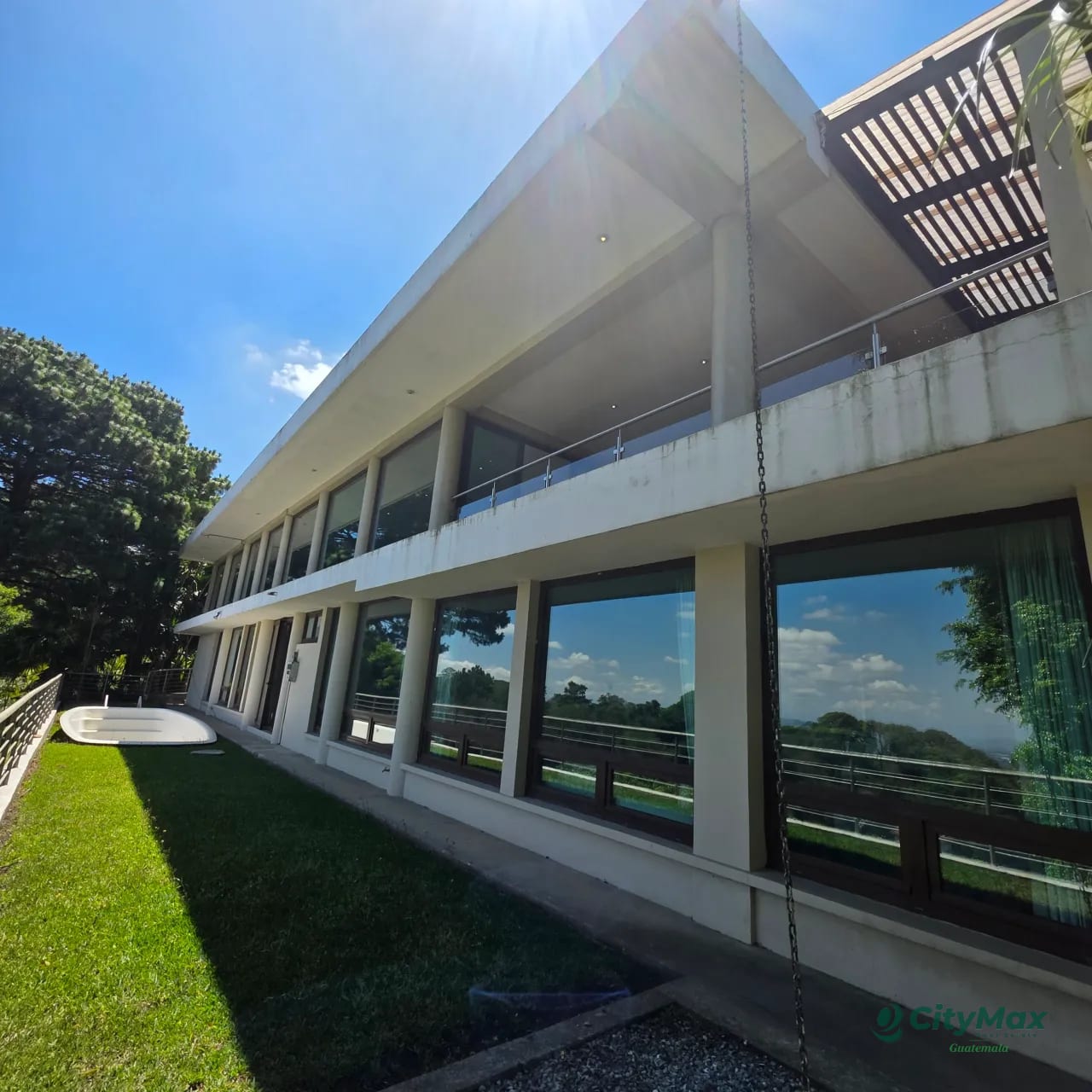 Lujosa Mansión en venta Las Nubes Ciudad Guatemala — Casa en Venta en km 11-15, Carretera a El Salvador, Guatemala, Ciudad — foto 1 de 16