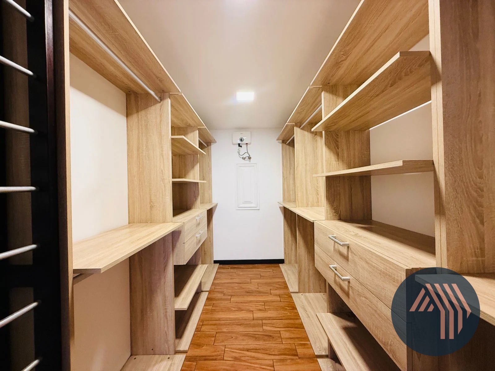 ALQUILER DE APARTAMENTO CON AMPLIA TERRAZA - DORAL, VH1 ZONA 15 - 16