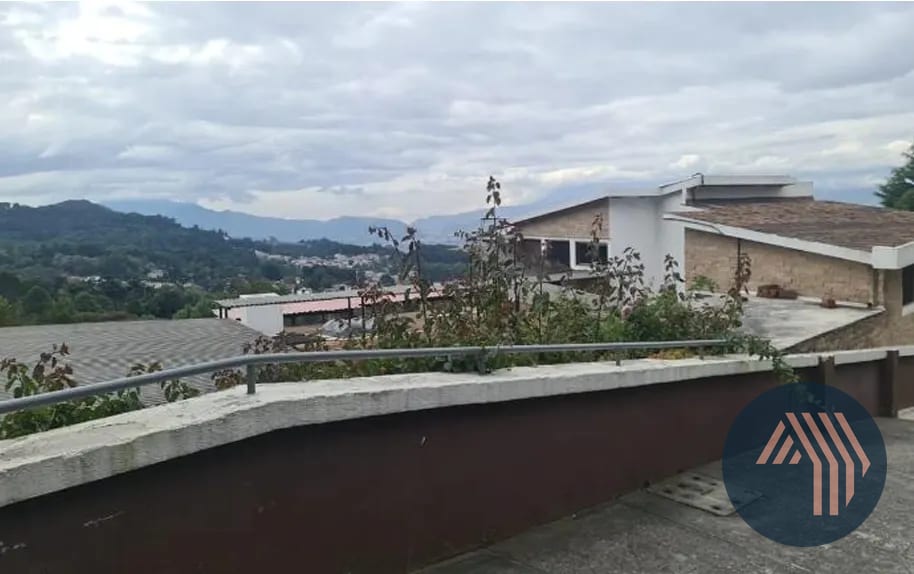 VENTA DE AMPLIA PROPIEDAD - MONTEBELLO, KM 9.5 CARR. SALVADOR — Casa en Venta en Montebello I, Carretera a El Salvador, Guatemala, Ciudad — foto 3 de 17