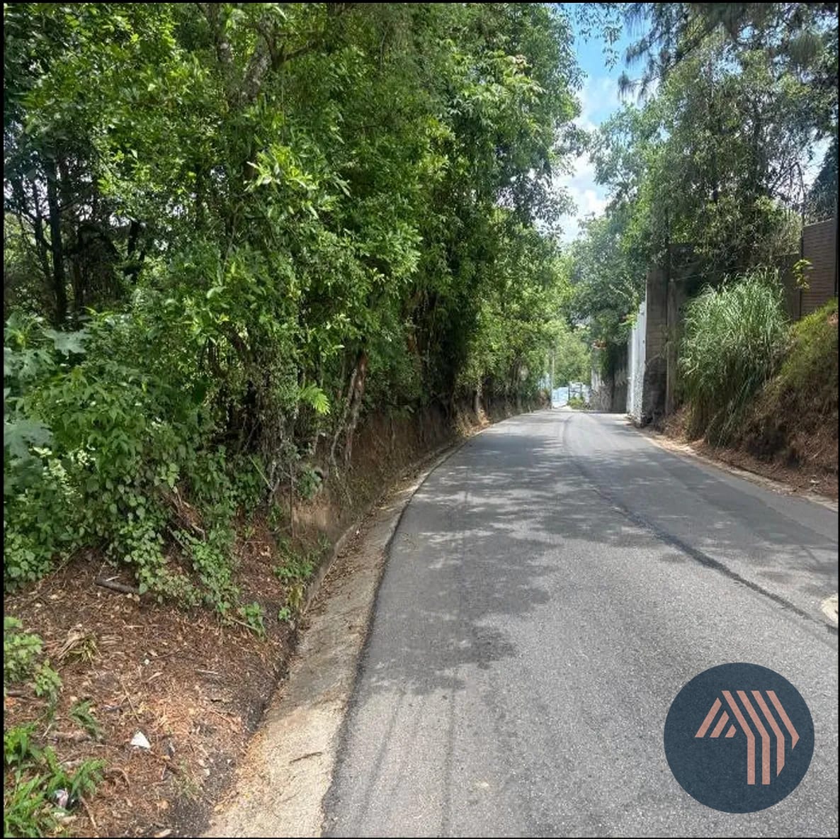 VENTA DE AMPLIO TERRENO - CARR. A LAGUNA BERMEJA, PIEDRA PARADA — Terreno en Venta en Carretera a El Salvador, Guatemala, Ciudad — foto 5 de 9