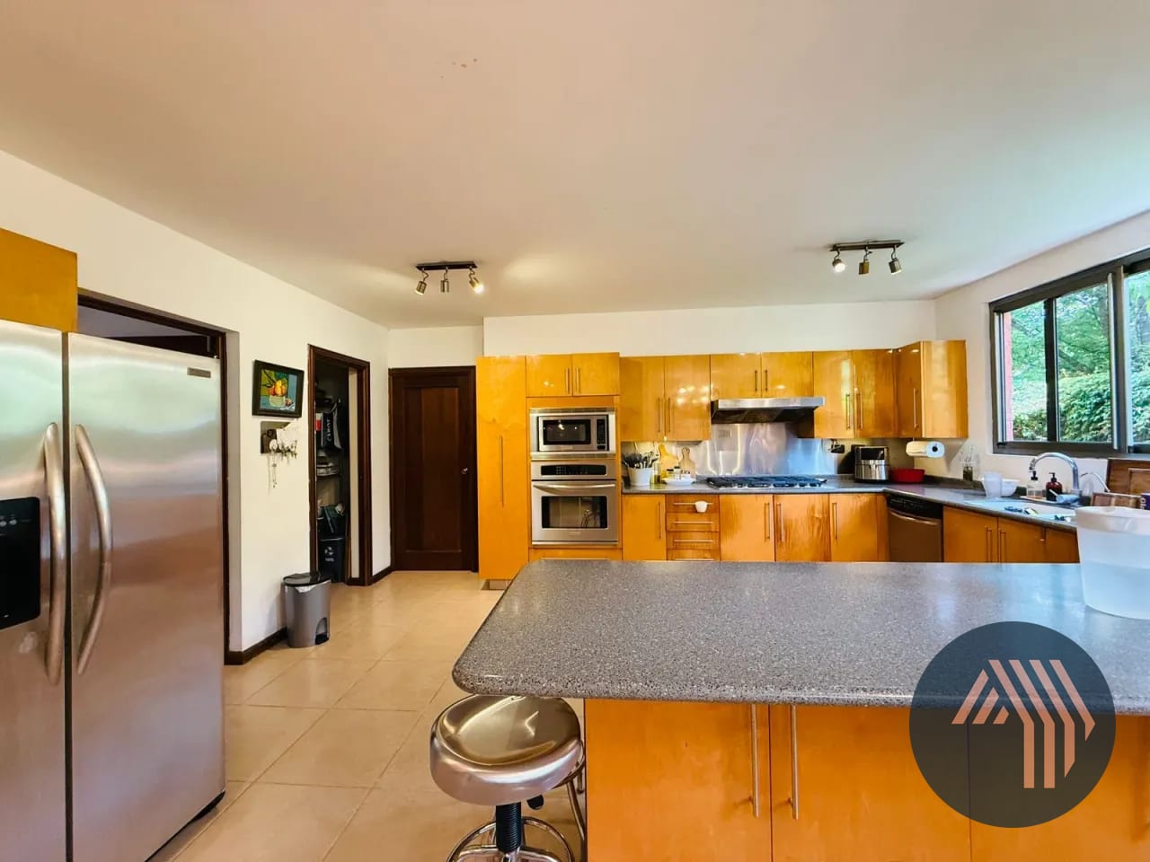 VENTA DE HERMOSA CASA - LAS LOMAS, KM 16.5 CES — Casa en Venta en Carretera a El Salvador, Guatemala, Ciudad — foto 9 de 17