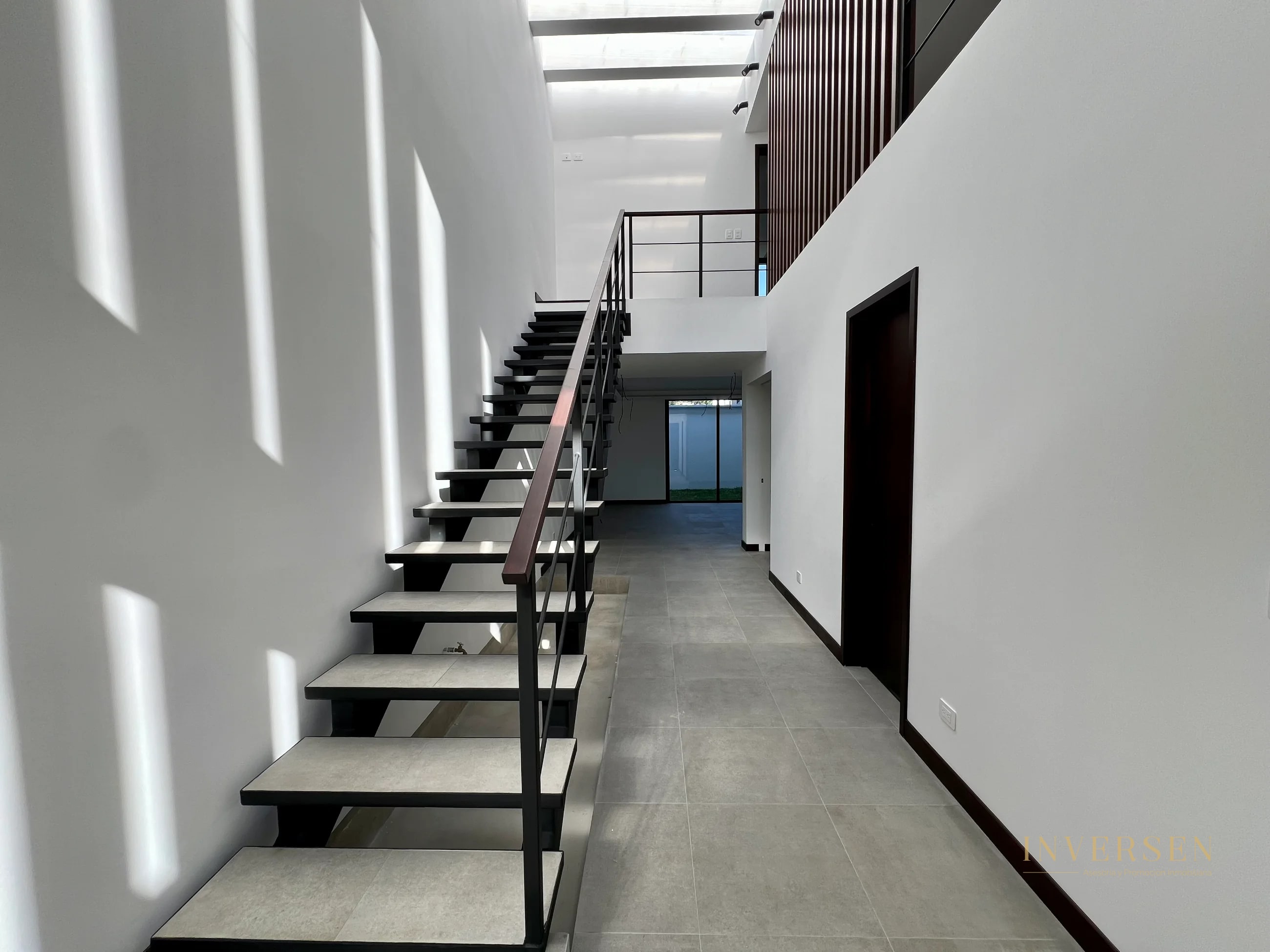 Casa para estrenar en venta en zona 10 - Molie - 2