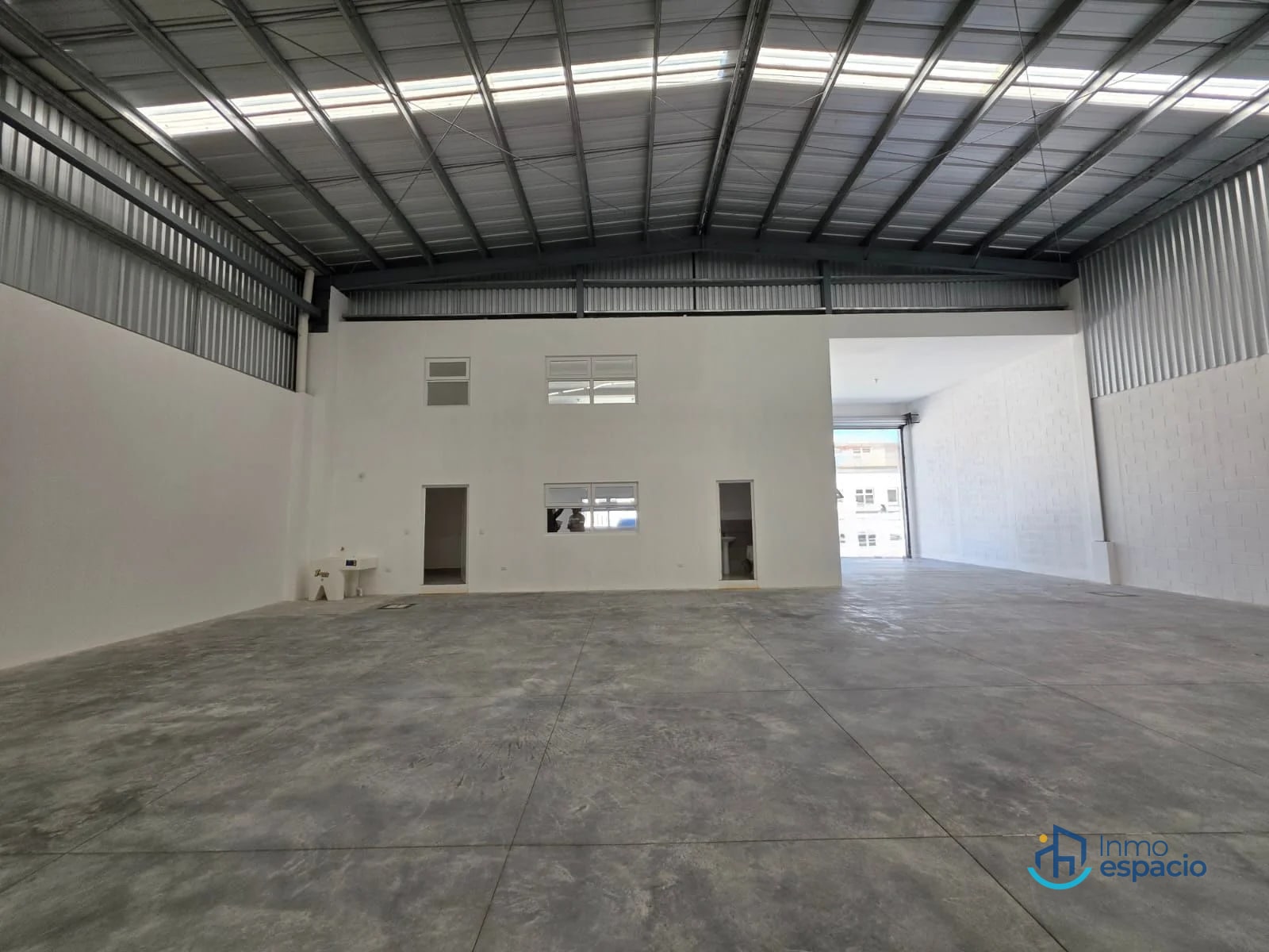 Bodega en renta ubicada en Las Tunas, El Naranjo - 1