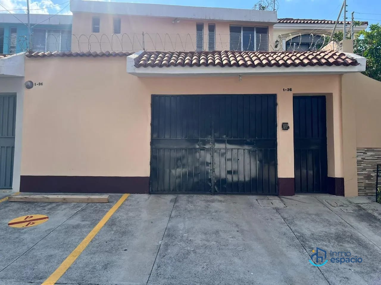 Casa en venta en San Cristóbal — Casa en Venta en Zona 8 Mixco, Guatemala, Ciudad — foto 1 de 17