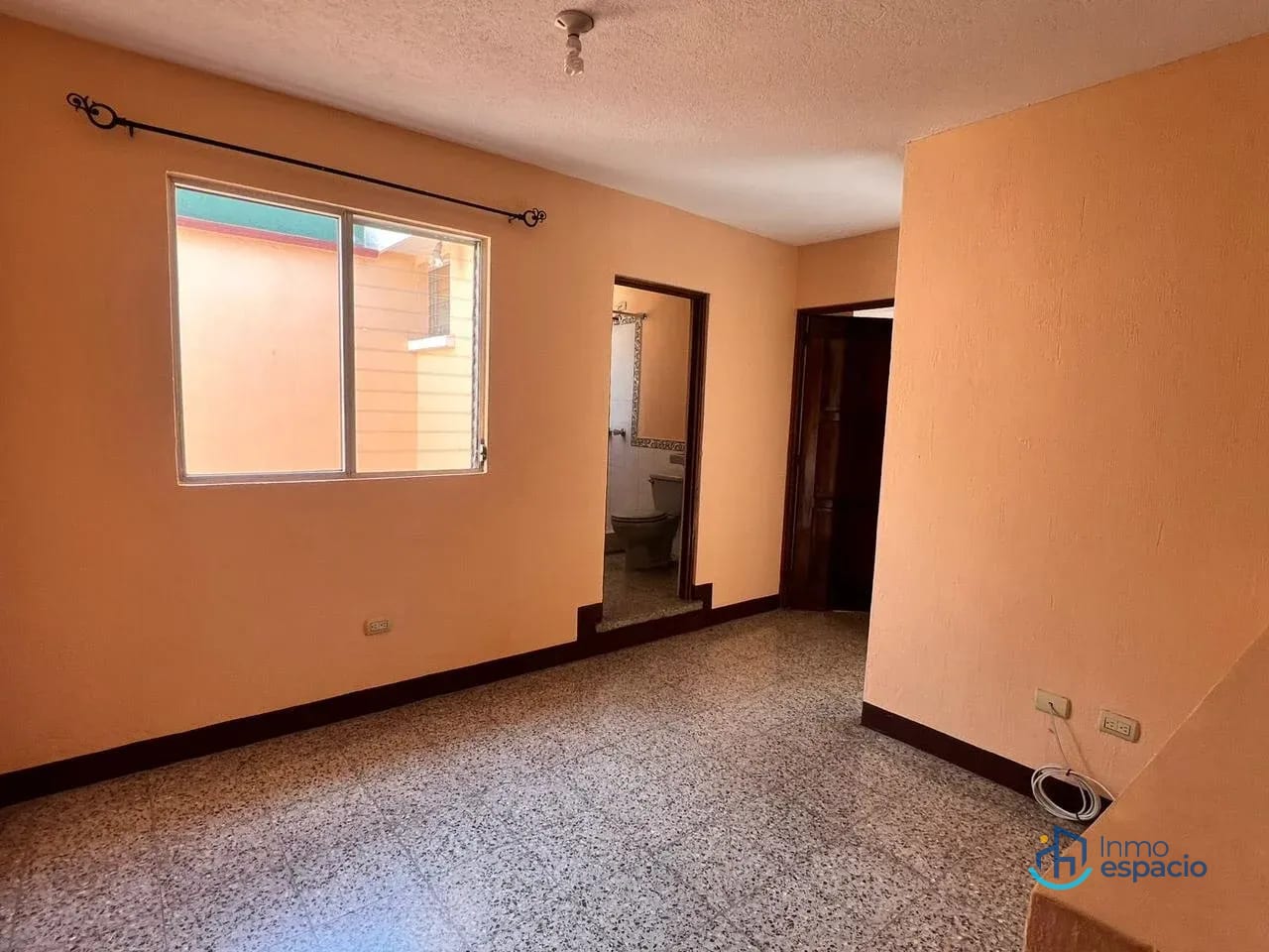 Casa en venta en San Cristóbal — Casa en Venta en Zona 8 Mixco, Guatemala, Ciudad — foto 3 de 17