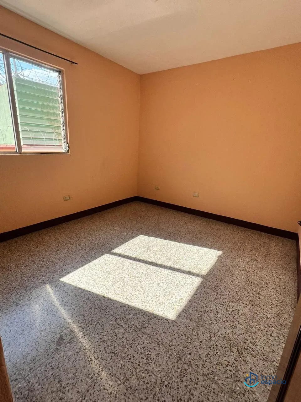 Casa en venta en San Cristóbal — Casa en Venta en Zona 8 Mixco, Guatemala, Ciudad — foto 16 de 17