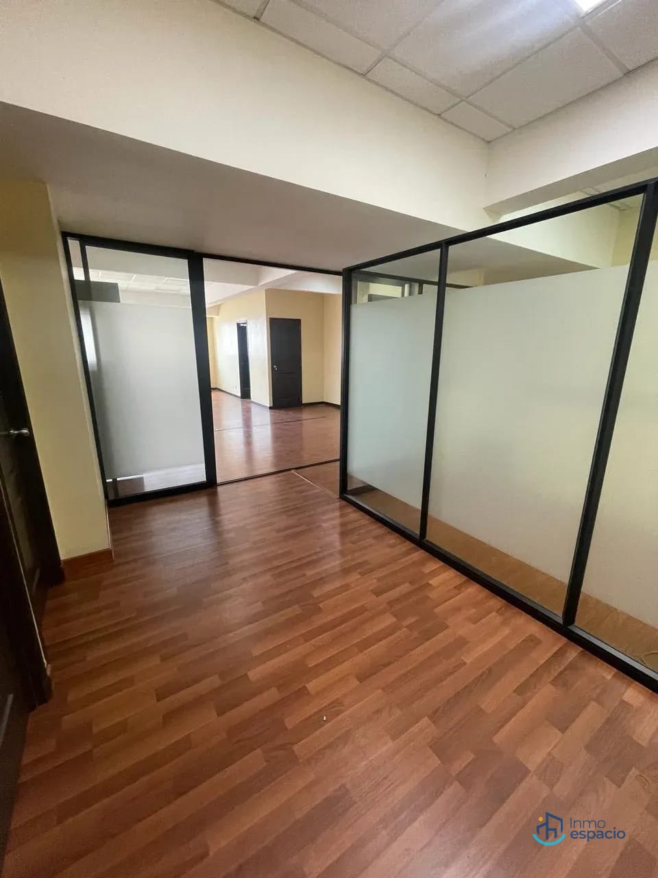 Oficina en renta en Zona 10, — Oficina en Alquiler en Torino, Zona 10, Guatemala, Ciudad — foto 2 de 17