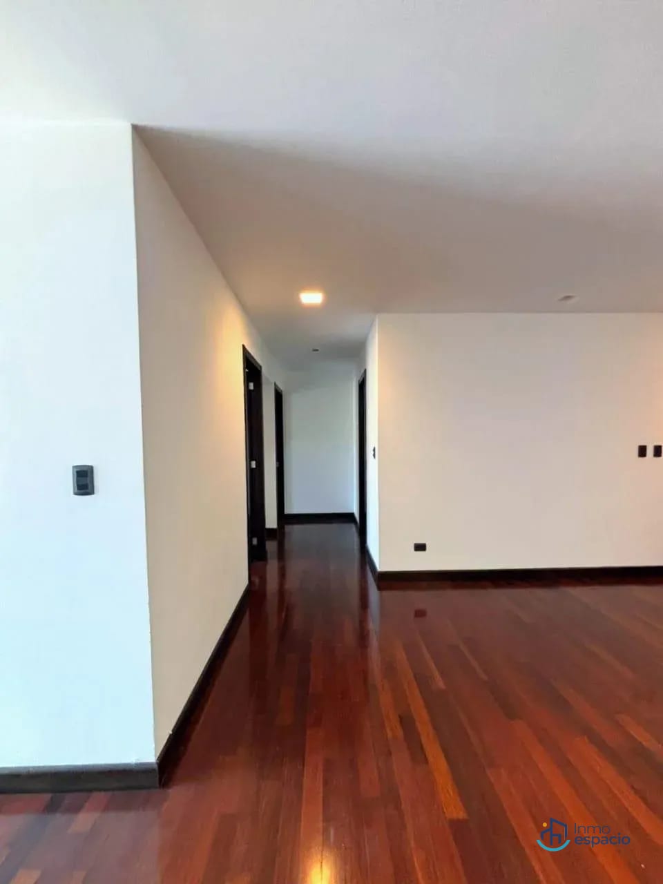 🏢 APARTAMENTO EN ALQUILER – EDIFICIO MIDORI, ZONA 15 — Apartamento en Alquiler en Midori, Zona 15, Guatemala, Ciudad — foto 7 de 17
