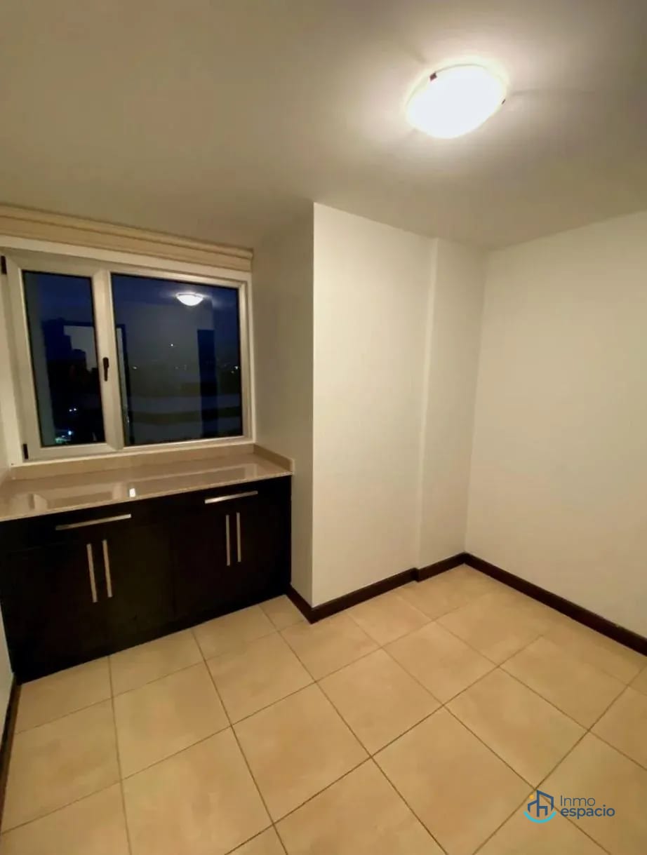 🏢 APARTAMENTO EN ALQUILER – ATTICA I, ZONA 14 — Apartamento en Alquiler en Attica, Zona 14, Guatemala, Ciudad — foto 7 de 17
