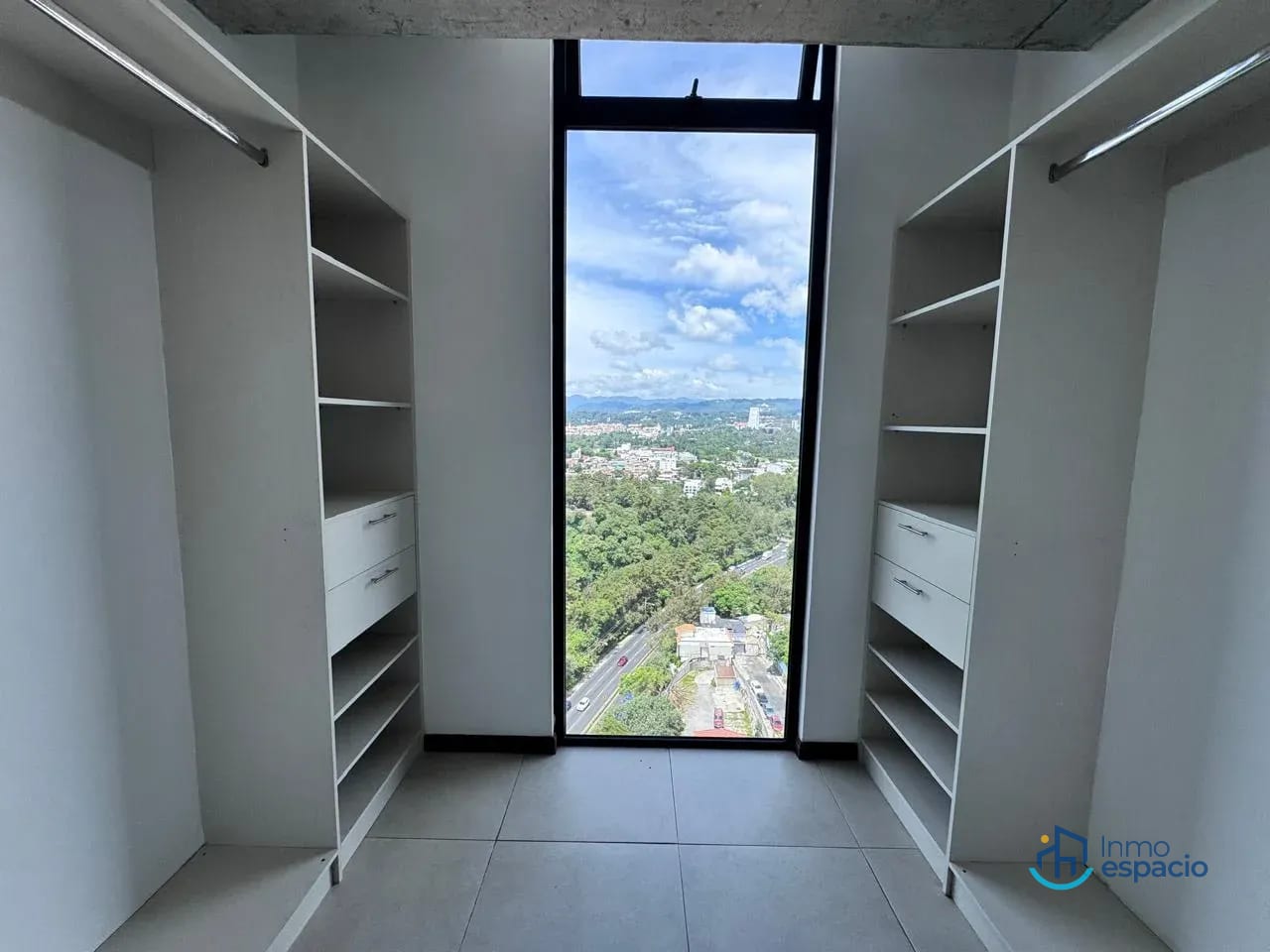 Apartamento en Alquiler | Zona 10 Ciudad Vieja — Apartamento en Alquiler en Ciudad Vieja, Zona 10, Guatemala, Ciudad — foto 4 de 8
