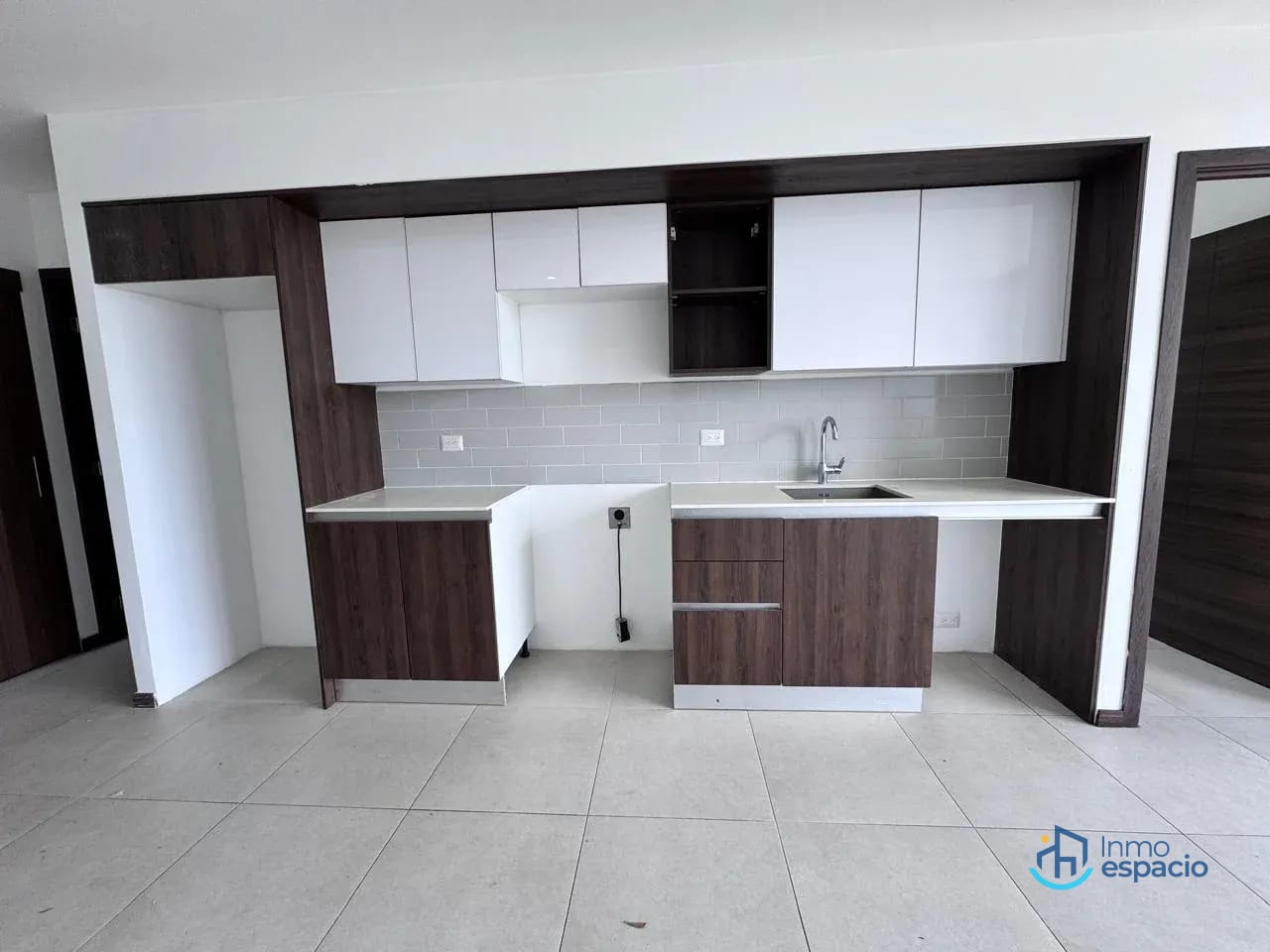 Apartamento en Alquiler | Zona 10 Ciudad Vieja — Apartamento en Alquiler en Ciudad Vieja, Zona 10, Guatemala, Ciudad — foto 7 de 8