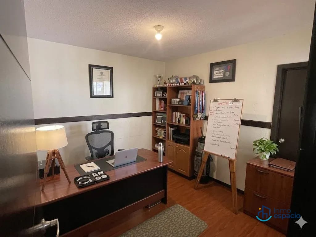 📍 CASA EN VENTA - Zona 7 de Mixco — Casa en Venta en El Encinal, Zona 7 Mixco, Guatemala, Ciudad — foto 5 de 16