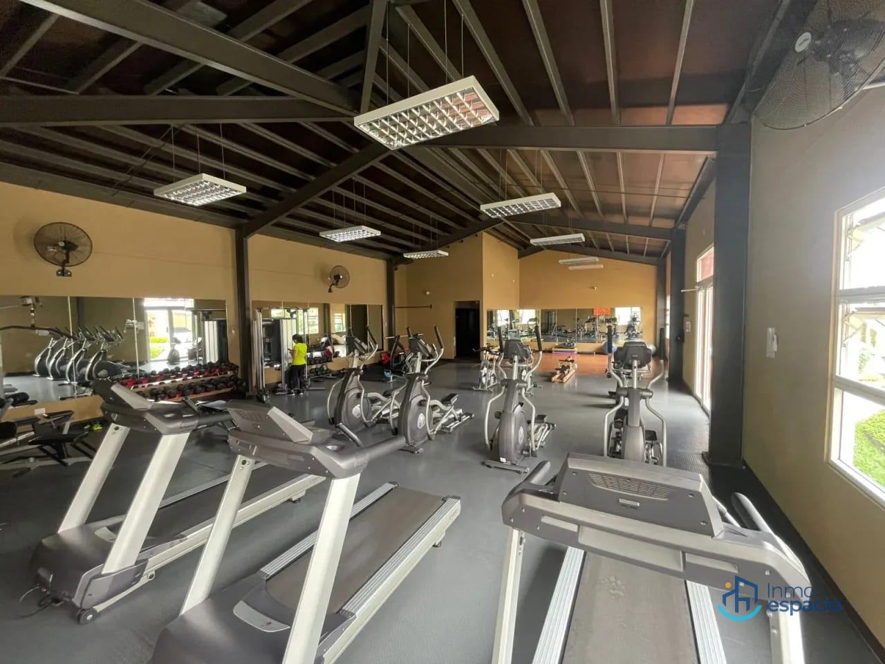 📍 CASA EN VENTA - Zona 7 de Mixco — Casa en Venta en El Encinal, Zona 7 Mixco, Guatemala, Ciudad — foto 9 de 16