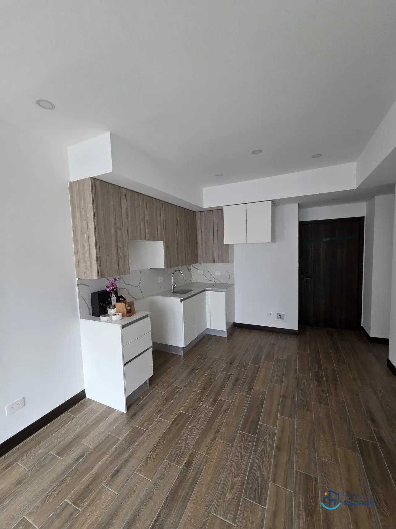 Apartamento en renta en Zona 13 — Apartamento en Alquiler en Inara Americas, Zona 13, Guatemala, Ciudad — foto 4 de 9