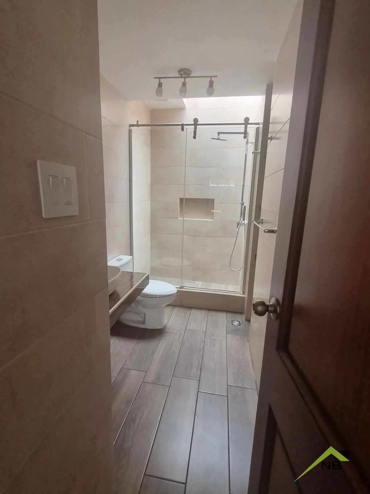 Casa de 3 niveles en Renta Elgin Zona 13 - 13