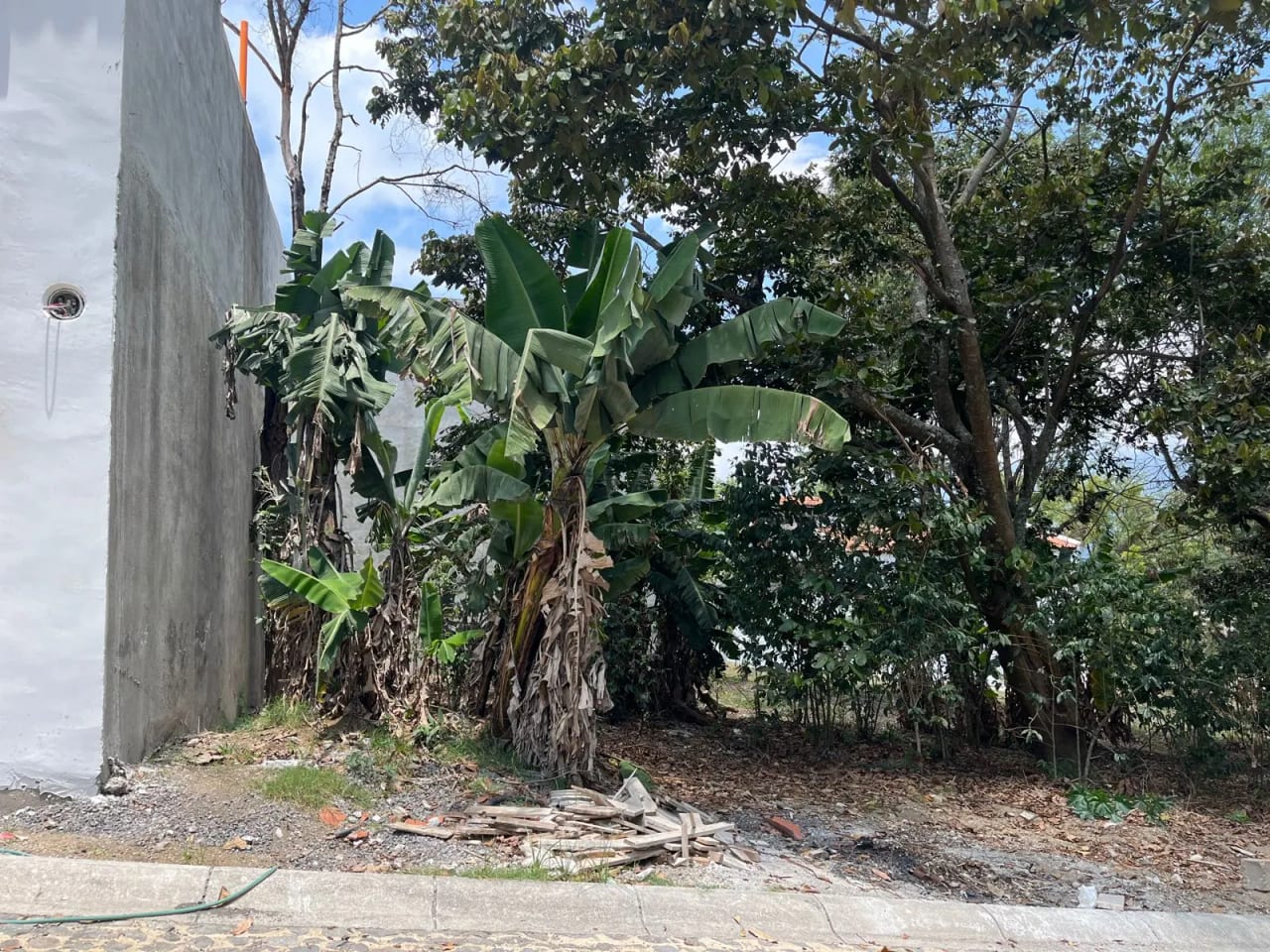 TERRENO EN VENTA EN ANTIGUA GARDENS — Terreno en Venta en Alotenango, Sacatepéquez — foto 2 de 3
