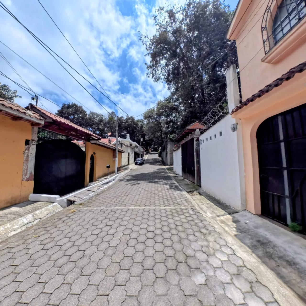 Casa en Venta en el Cerro Alux, San Lucas — Casa en Venta en San Lucas Sacatepéquez, Sacatepéquez — foto 4 de 5
