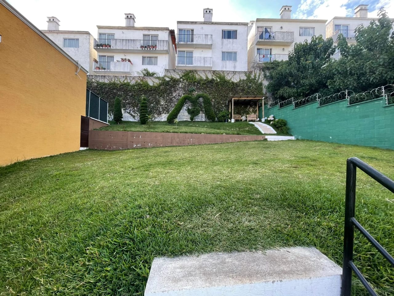 CASA EN VENTA EN CONDOMINIO BOSQUES DE SAN MARINO, ZONA 8 DE MIXCO — Casa en Venta en Zona 8 Mixco, Guatemala, Ciudad — foto 8 de 17