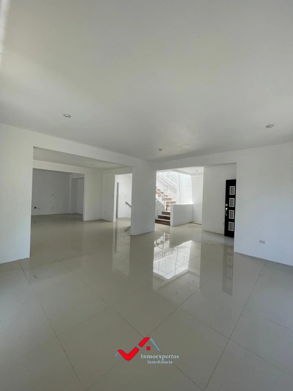 CASA EN VENTA EN ZONA 16 — Casa en Venta en Zona 16, Guatemala, Ciudad — foto 9 de 17
