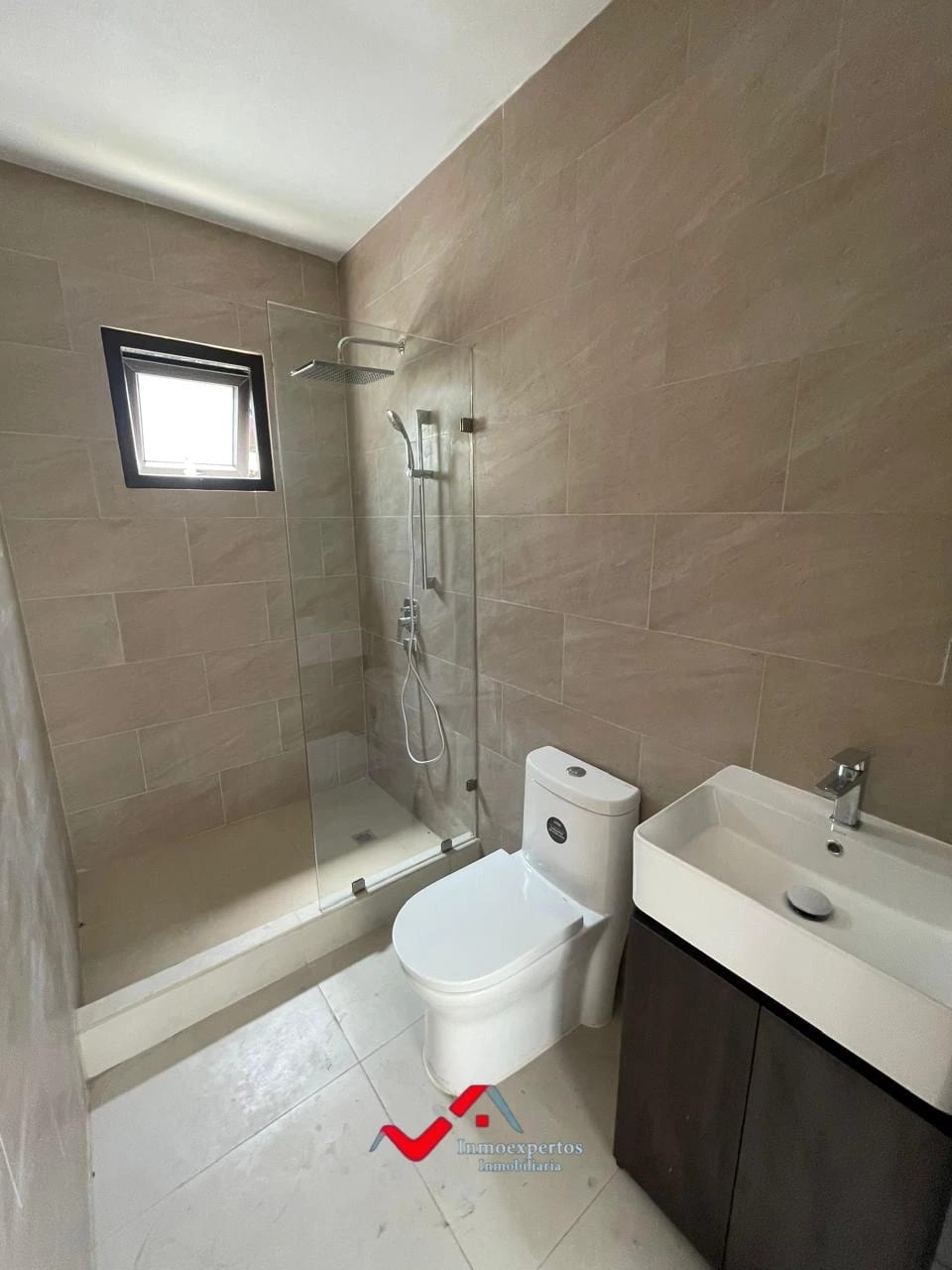 CASA EN VENTA EN ZONA 16 — Casa en Venta en Zona 16, Guatemala, Ciudad — foto 10 de 17