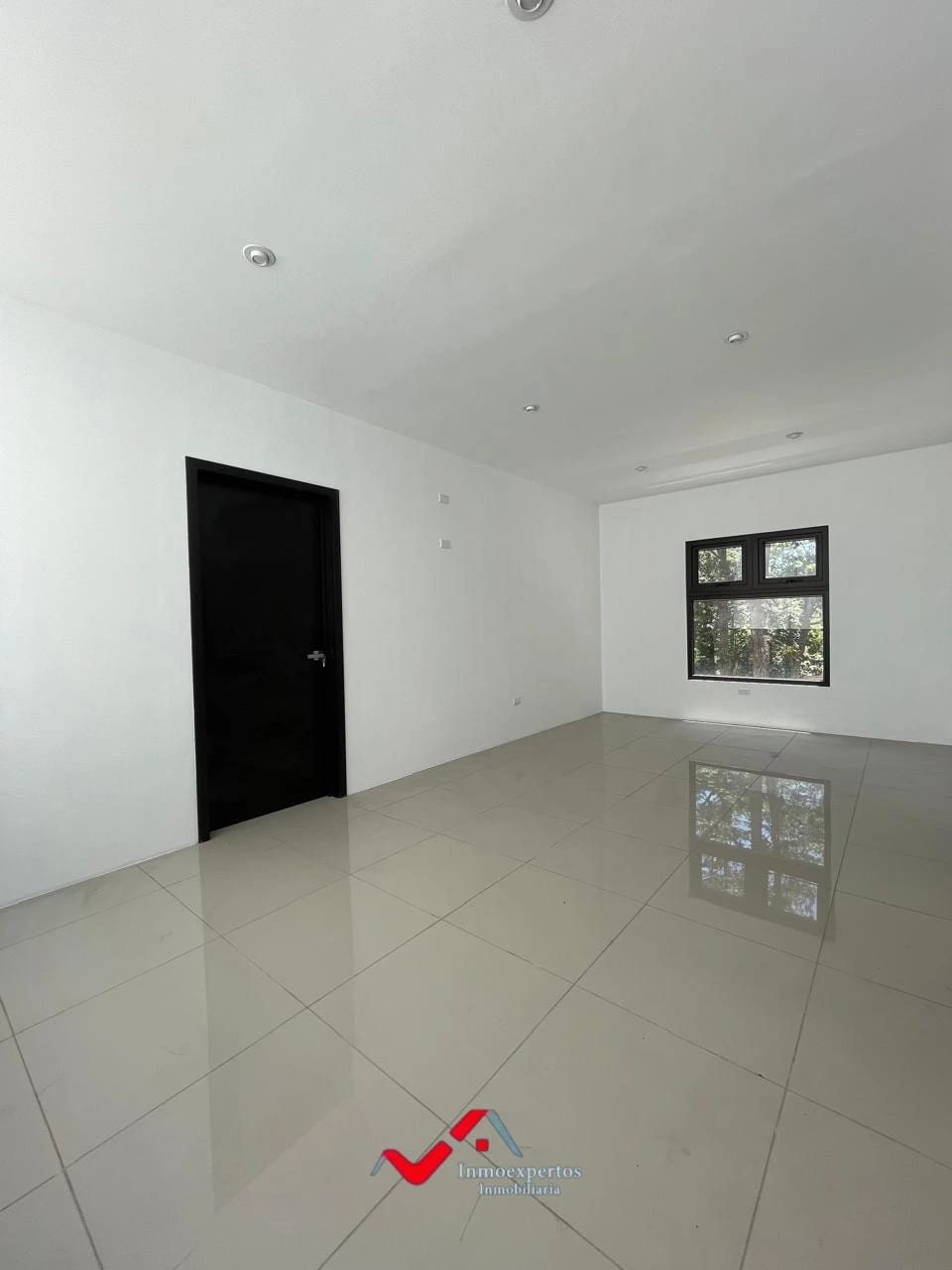 CASA EN VENTA EN ZONA 16 — Casa en Venta en Zona 16, Guatemala, Ciudad — foto 15 de 17