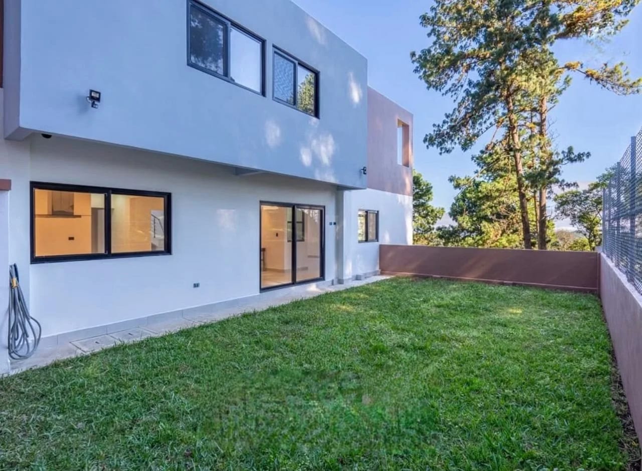 CASA EN VENTA EN ZONA 16 — Casa en Venta en Zona 16, Guatemala, Ciudad — foto 1 de 17
