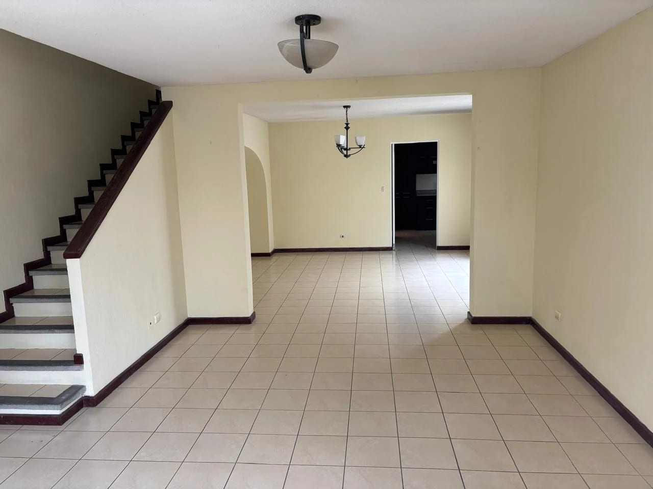 CASA EN VENTA CARRETERA A EL SALVADOR KM. 19.8 CONDOMINIO LOS MANZANILLOS — Casa en Venta en Las Manzanillas, Carretera a El Salvador, Guatemala, Ciudad — foto 5 de 17