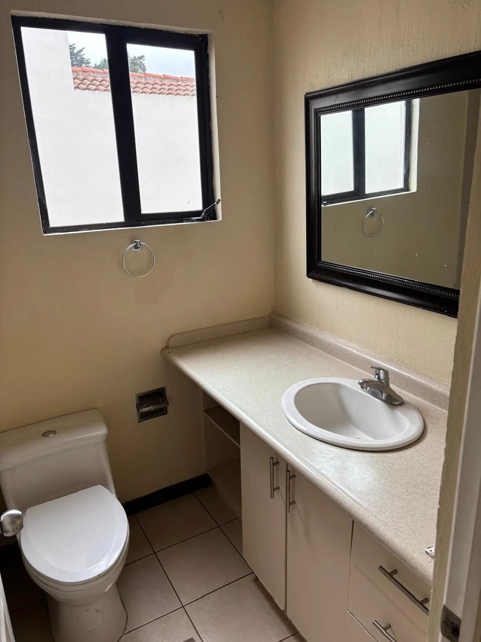 CASA EN VENTA CARRETERA A EL SALVADOR KM. 19.8 CONDOMINIO LOS MANZANILLOS — Casa en Venta en Las Manzanillas, Carretera a El Salvador, Guatemala, Ciudad — foto 16 de 17