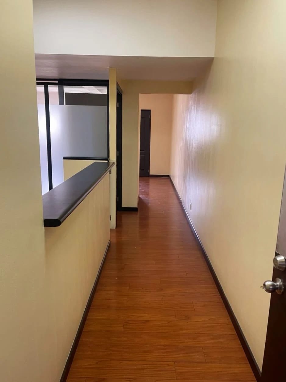 OFICINA EN RENTA EN TORINO I, ZONA 10 — Oficina en Alquiler en Torino, Zona 10, Guatemala, Ciudad — foto 9 de 10
