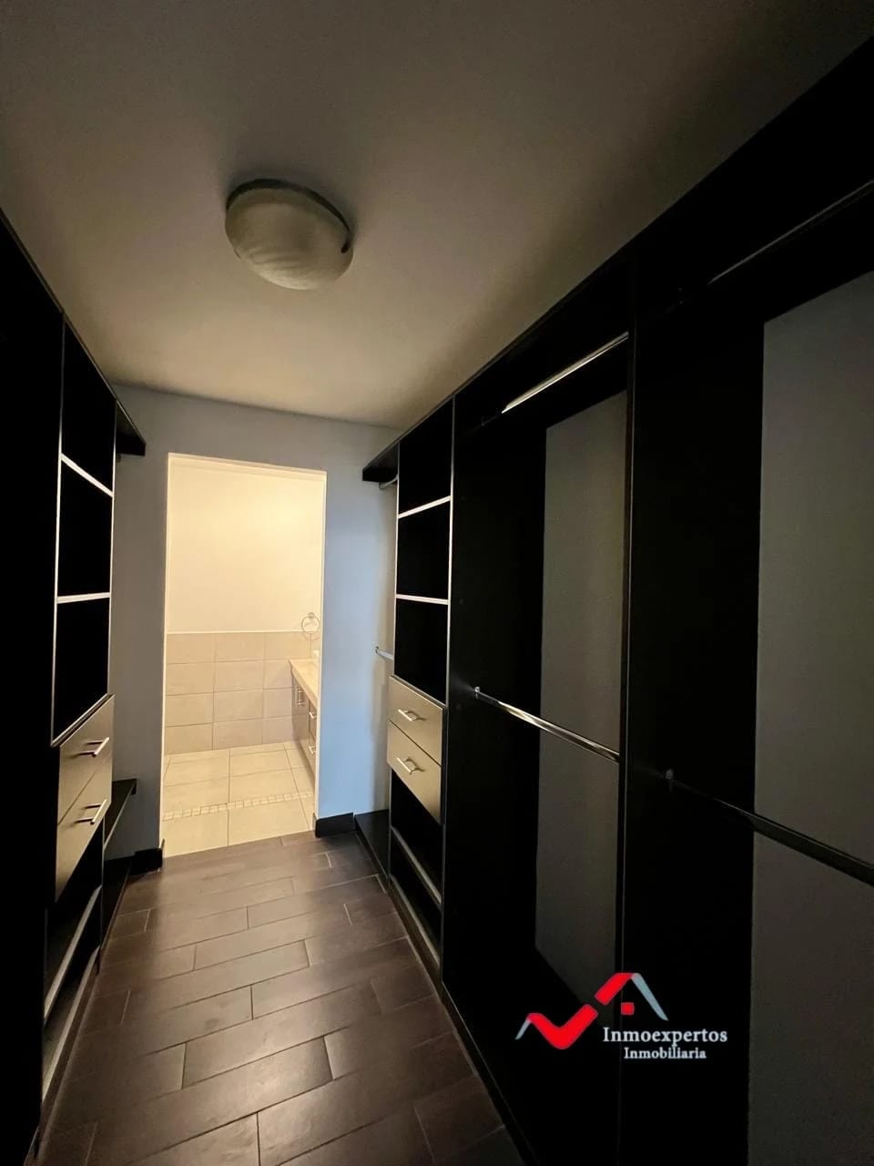APARTAMENTO EN RENTA EN ZONA 14, EDIFICIO ATTICA — Apartamento en Alquiler en Attica, Zona 14, Guatemala, Ciudad — foto 3 de 17