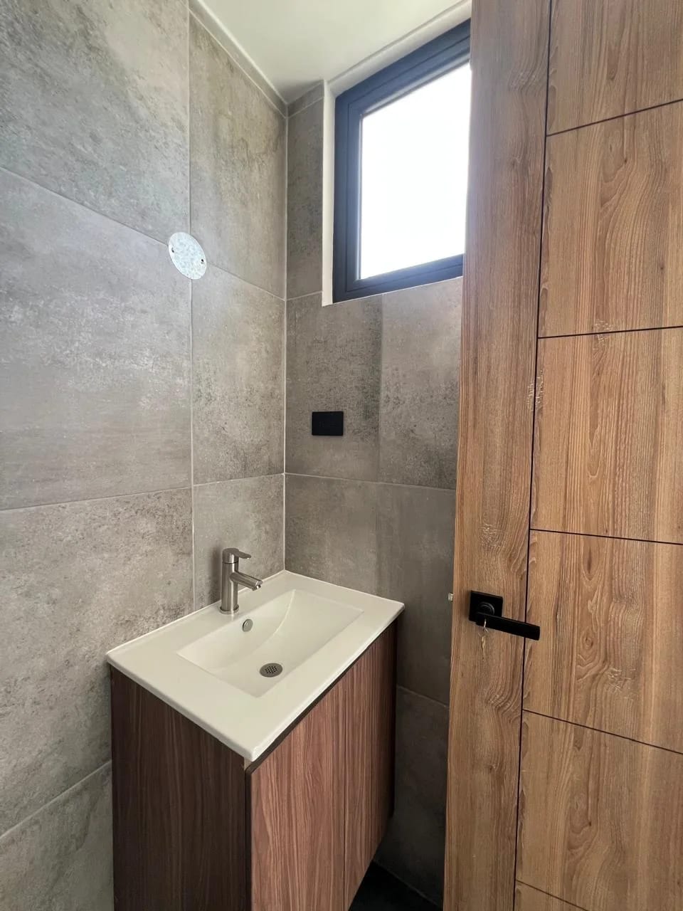 Lindo apartamento de dos dormitorios — Apartamento en Alquiler en Zona Viva, Zona 10, Guatemala, Ciudad — foto 16 de 17