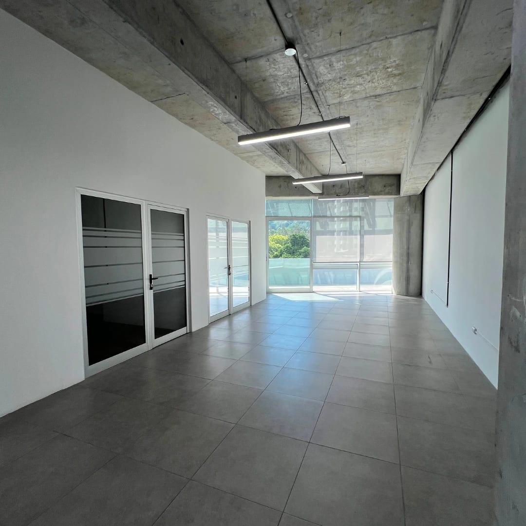 Oficina en Renta | Edificio Insigne, Z. 15 — Oficina en Alquiler en Insigne, Zona 15, Guatemala, Ciudad — foto 1 de 7