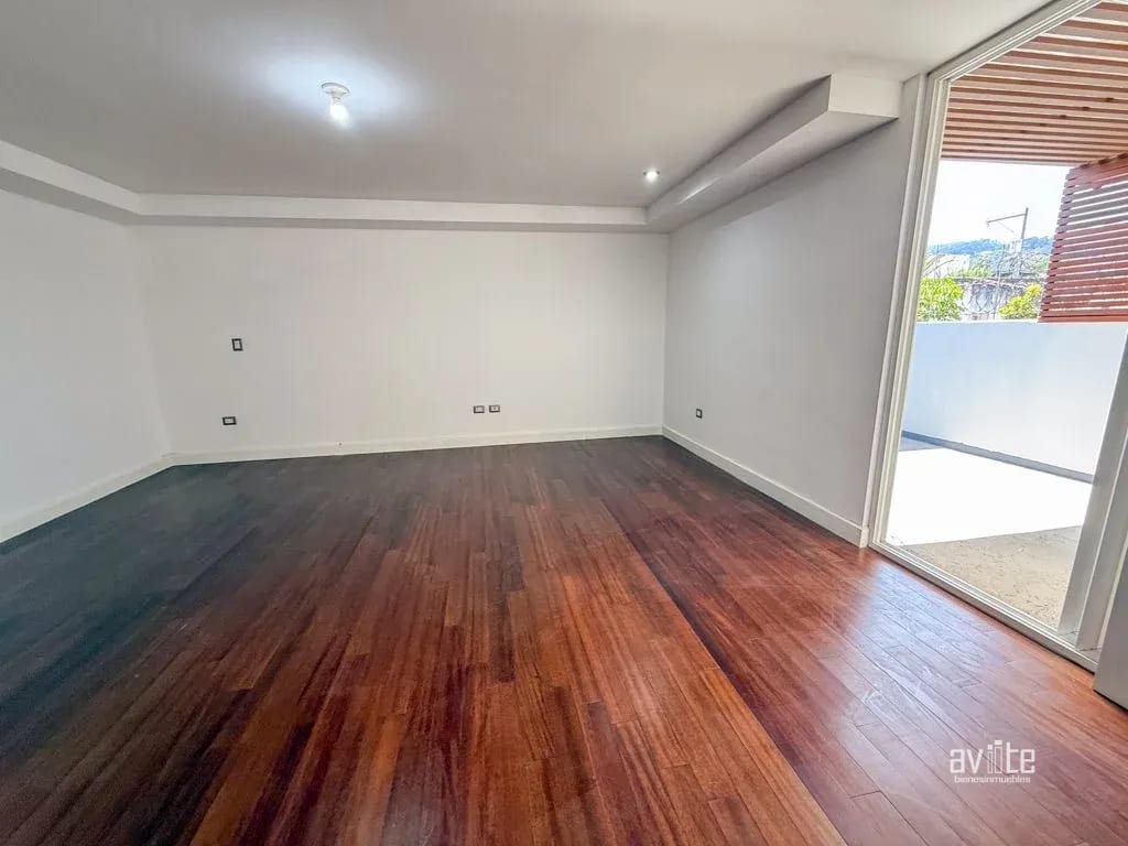 Casa dentro de Condominio, cerca de Cayala y URL Q3,500,000 más impuestos — Casa en Venta en Zona 16, Guatemala, Ciudad — foto 10 de 13