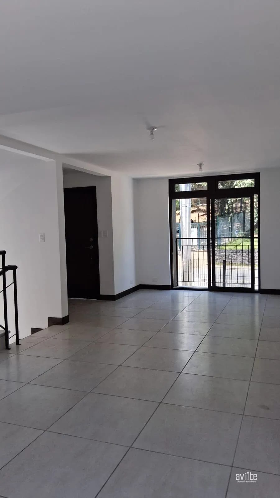 Condado Naranjo, Serena para estrenar. Linda casa en Q10000 — Casa en Alquiler en Condado Naranjo, Zona 4 Mixco, Guatemala, Ciudad — foto 4 de 8