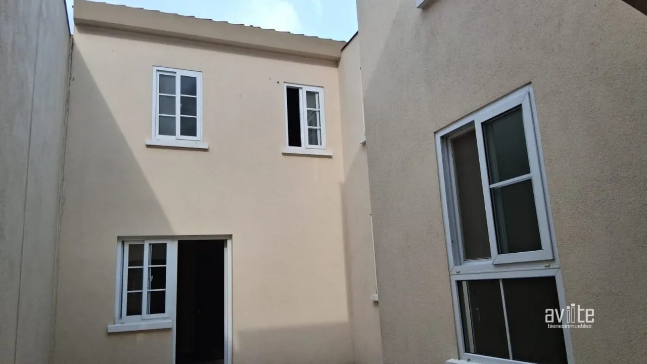 Condado Naranjo, casa Solana de construcción reciente en venta. Santa Natalia, dentro de Alameda Norte — Casa en Venta en Condado Naranjo, Zona 4 Mixco, Guatemala, Ciudad — foto 3 de 17