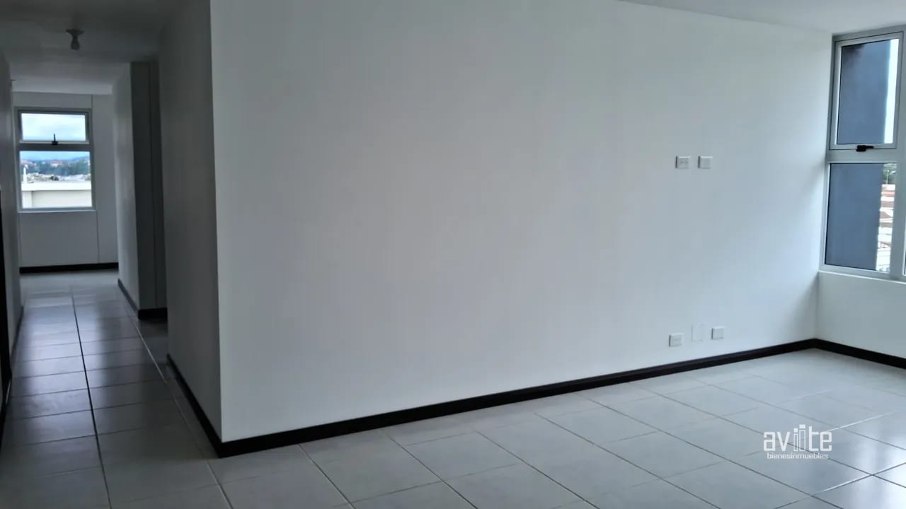 Serena, Condado Naranjo, Apartamento en alquiler, nivel alto — Apartamento en Alquiler en Condado Naranjo, Zona 4 Mixco, Guatemala, Ciudad — foto 4 de 13